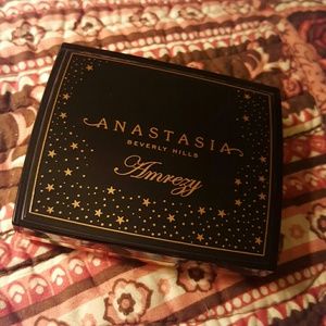 Anastasia of Beverly Hills Highlighter